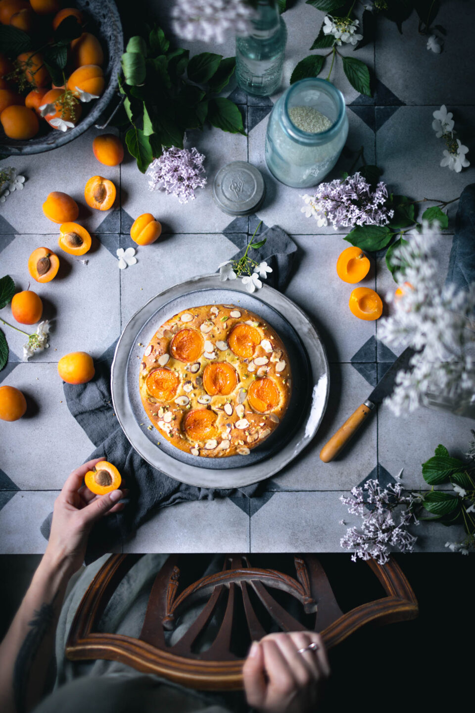 Apricot Almond Cake with Pistachio