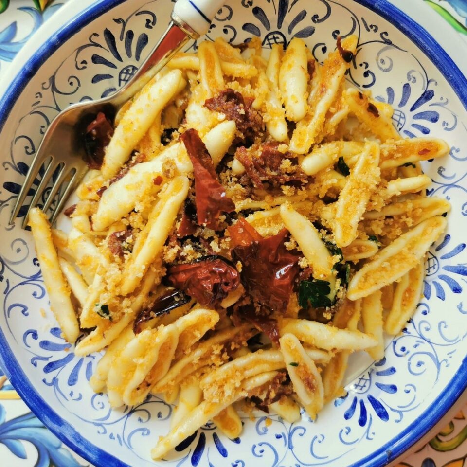 Cavatelli with Senise peppers in a bowl.