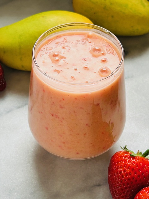 #recettesfamille #recettesansarachide #recettesansnoix #smoothie #smoothiemangueetfraise #smoothiemanguesetfraises #fraises #fraise #mangue #mangues #recettesmoothie #smoothiesanté #smoothiemaison