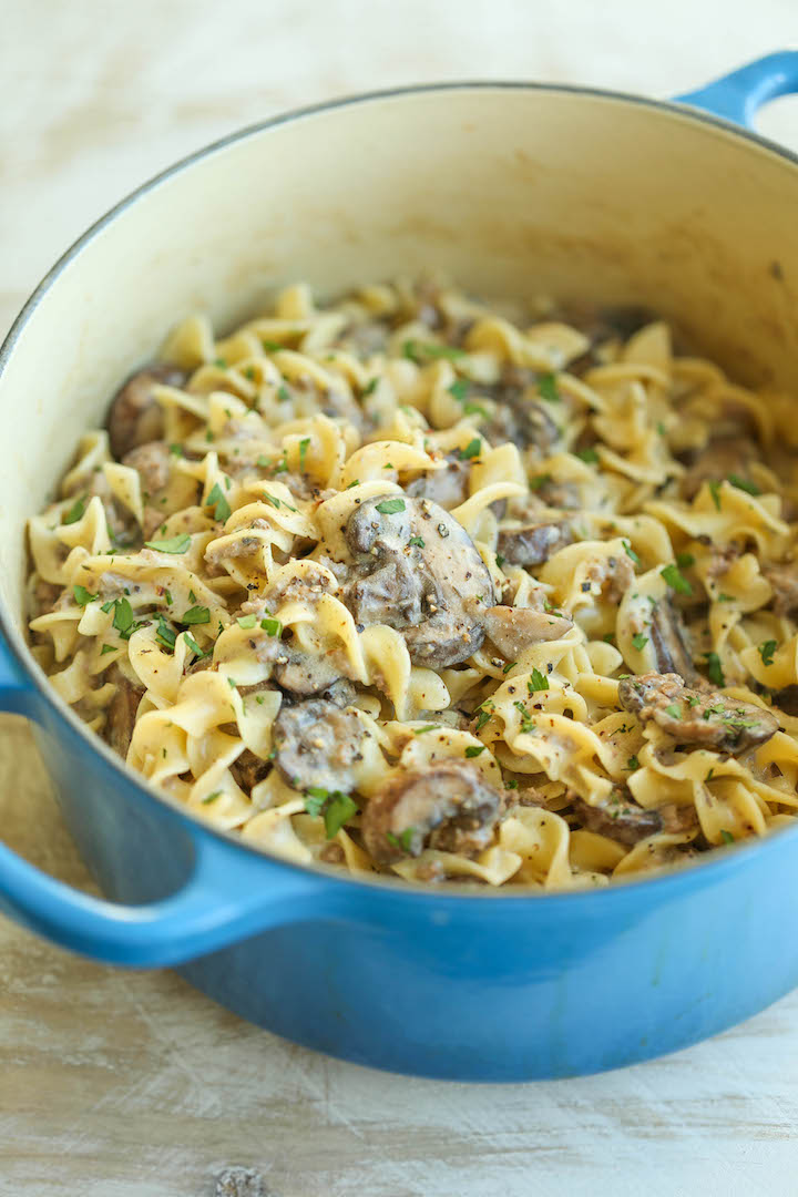 Homemade Hamburger Helper - Beef stroganoff made completely from scratch in ONE POT in less than 30 min. And it tastes 10000x better than the boxed stuff!