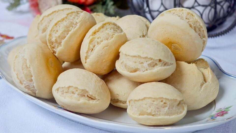 Receita de Pão de Queijo com Requeijão e Polvilho