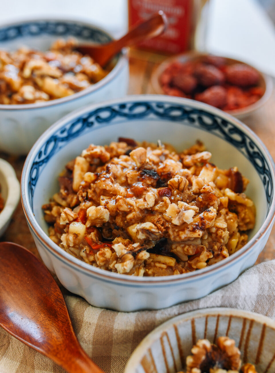 Apple Cinnamon Oatmeal with Dates & Goji Berries