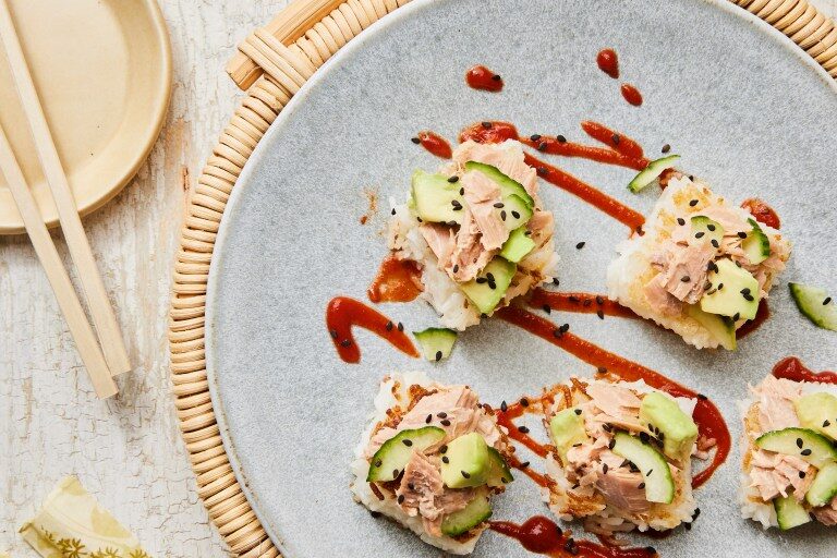 Spicy tuna on crispy rice rolls